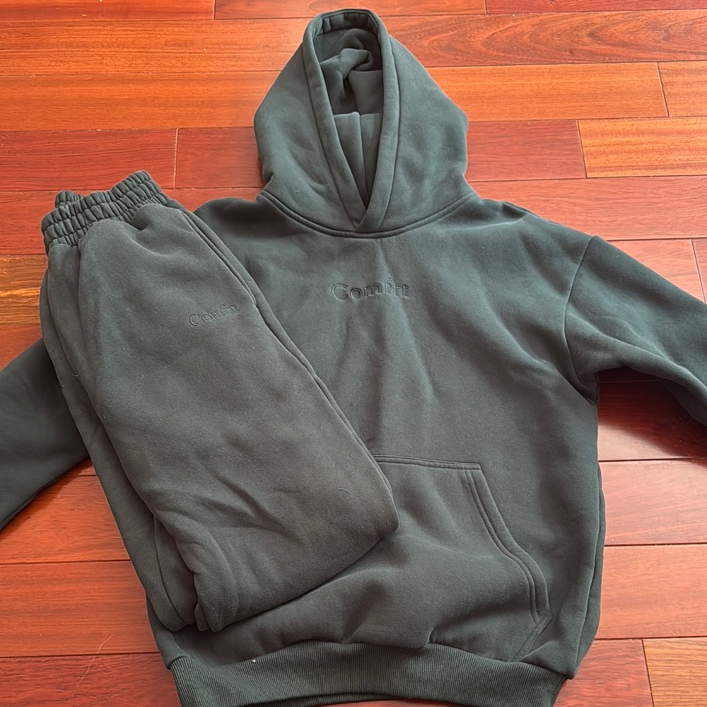 Comfrt Dark Green Hoodie and Joggers Set